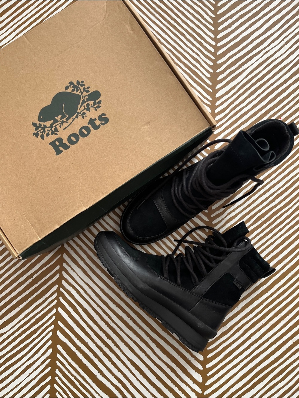 Roots St. Laurent Women’s Black Boot (6.5)
